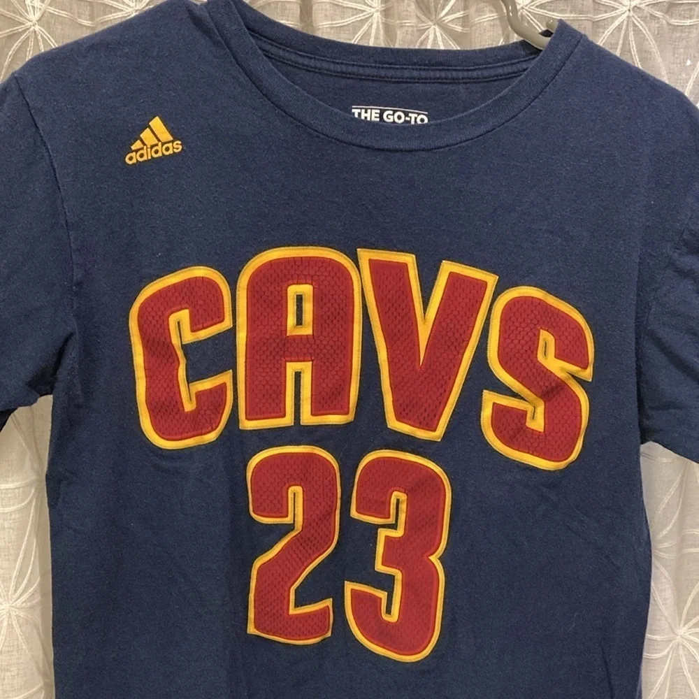 Adidas NBA Cavs 23 T-shirt